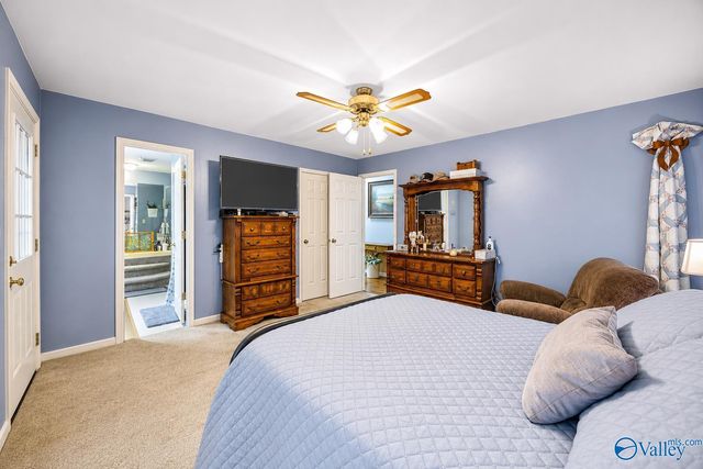 154 Dea Thomas Road, Hazel Green, AL 35750