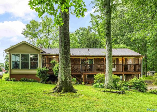 154 Dea Thomas Road, Hazel Green, AL 35750