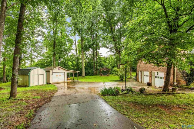 154 Dea Thomas Road, Hazel Green, AL 35750