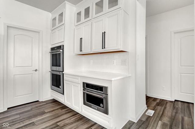 5175 Peachtree Road, Zionsville, IN 46077