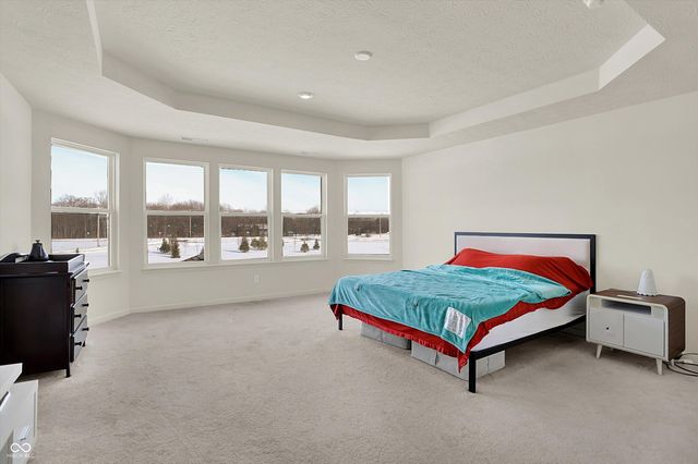 5175 Peachtree Road, Zionsville, IN 46077