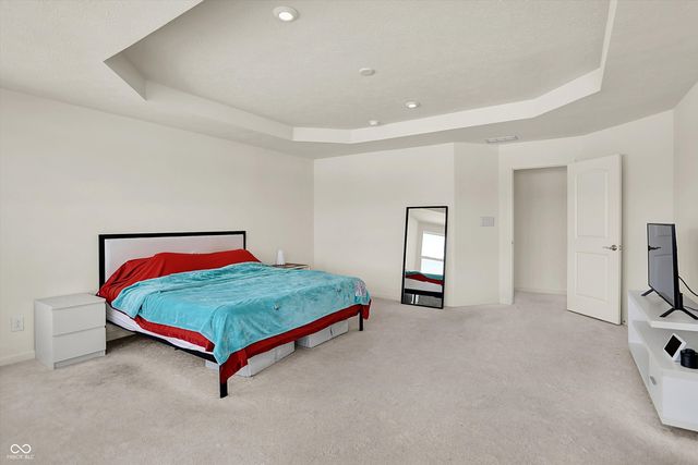 5175 Peachtree Road, Zionsville, IN 46077