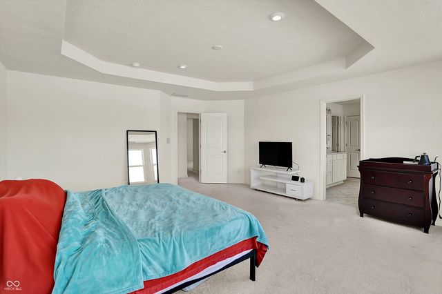 5175 Peachtree Road, Zionsville, IN 46077