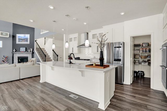 5175 Peachtree Road, Zionsville, IN 46077