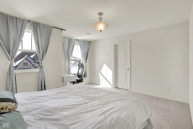 5175 Peachtree Road, Zionsville, IN 46077