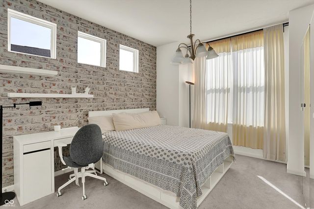 5175 Peachtree Road, Zionsville, IN 46077