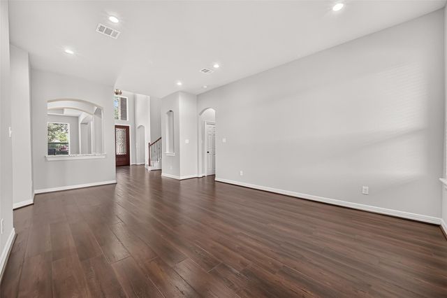 8807 Sedgemoor Drive, Tomball, TX 77375