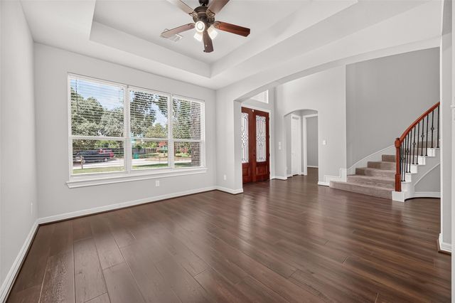 8807 Sedgemoor Drive, Tomball, TX 77375