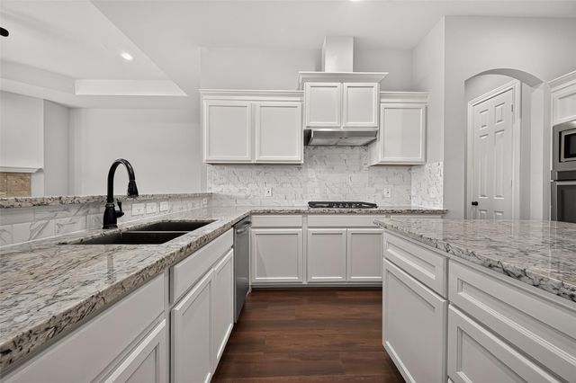 8807 Sedgemoor Drive, Tomball, TX 77375