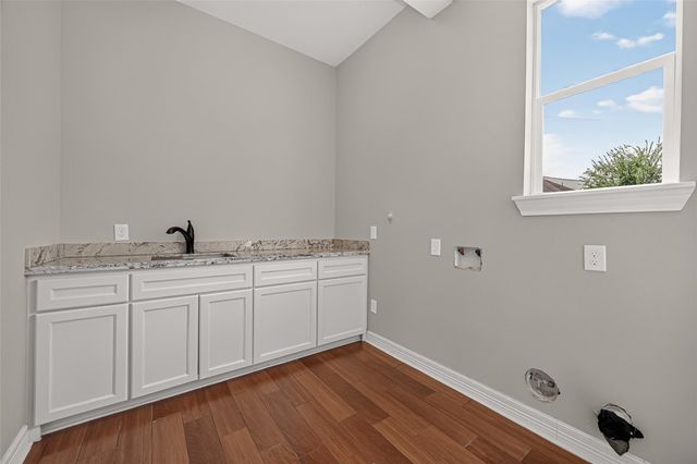 8807 Sedgemoor Drive, Tomball, TX 77375