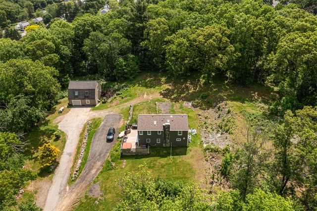 41 dexter rock Road, Lincoln, RI 02865