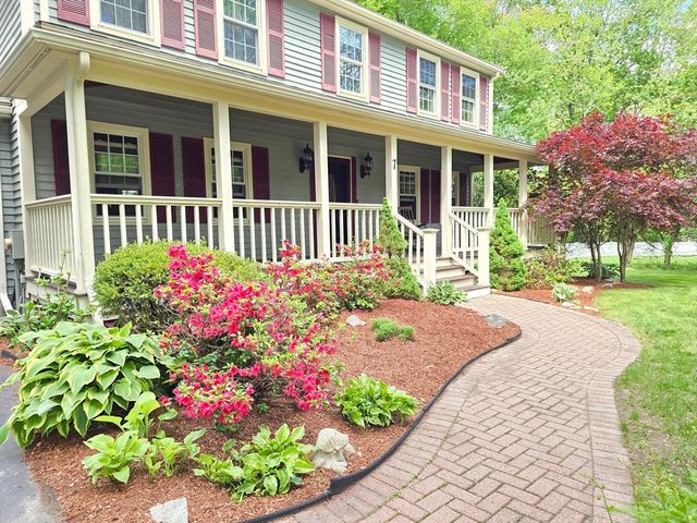 7 Whippoorwill Ln, Ashland, MA 01721