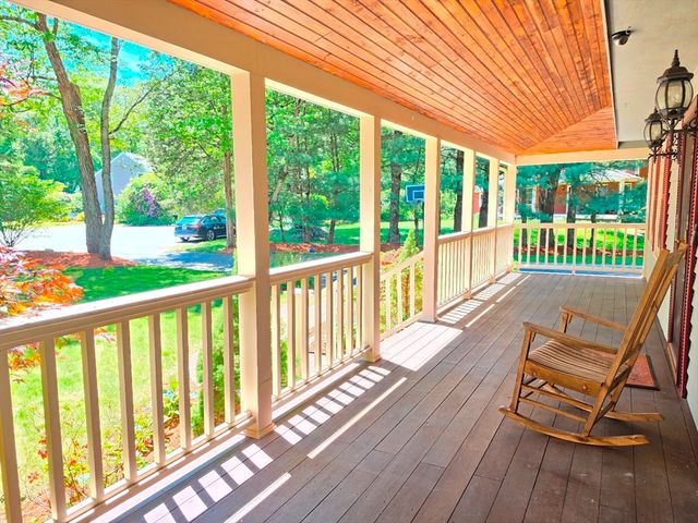 7 Whippoorwill Ln, Ashland, MA 01721