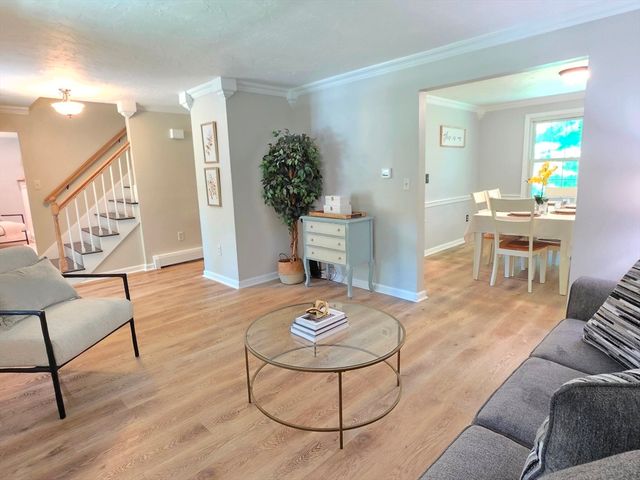 7 Whippoorwill Ln, Ashland, MA 01721