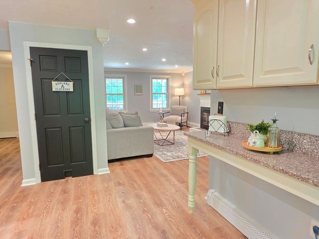 7 Whippoorwill Ln, Ashland, MA 01721