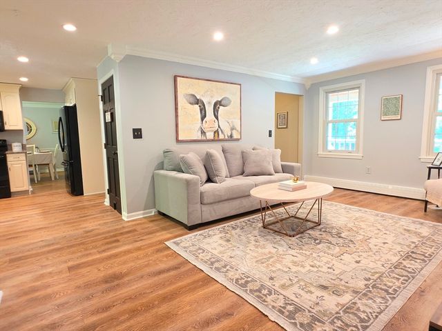 7 Whippoorwill Ln, Ashland, MA 01721