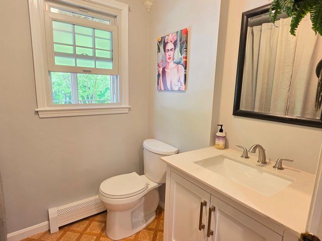 7 Whippoorwill Ln, Ashland, MA 01721