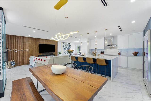 8625 SW 147th St, Palmetto Bay, FL 33158