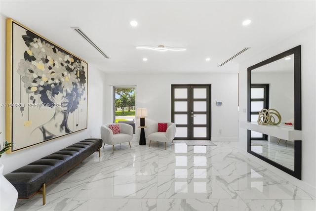 8625 SW 147th St, Palmetto Bay, FL 33158