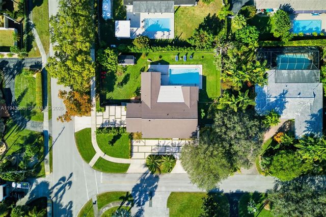 8625 SW 147th St, Palmetto Bay, FL 33158