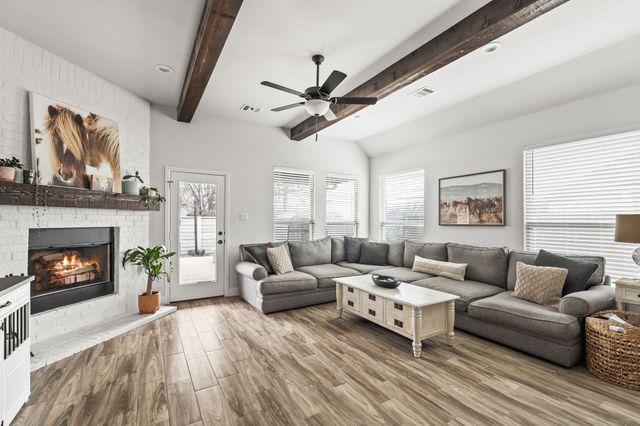 421 Monarch Way, Justin, TX 76247