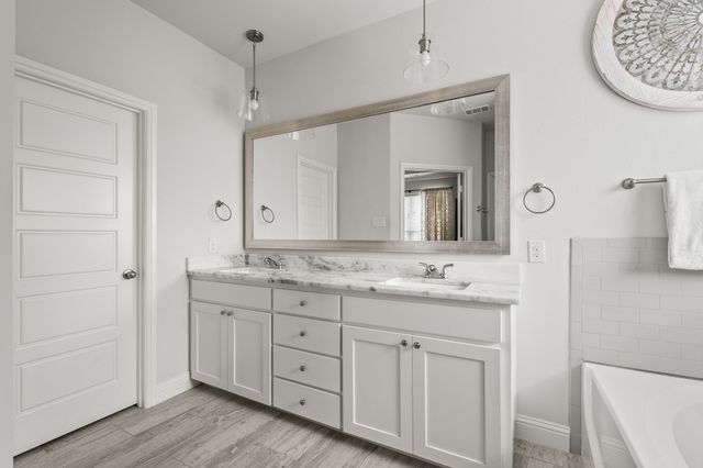 421 Monarch Way, Justin, TX 76247