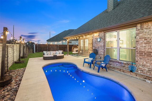 421 Monarch Way, Justin, TX 76247