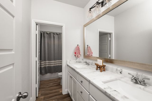 421 Monarch Way, Justin, TX 76247