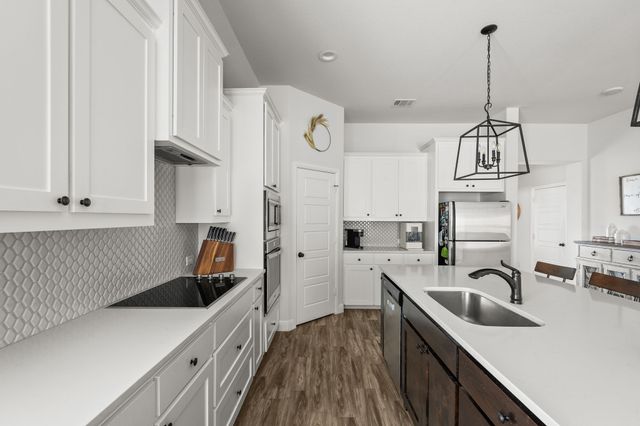 421 Monarch Way, Justin, TX 76247