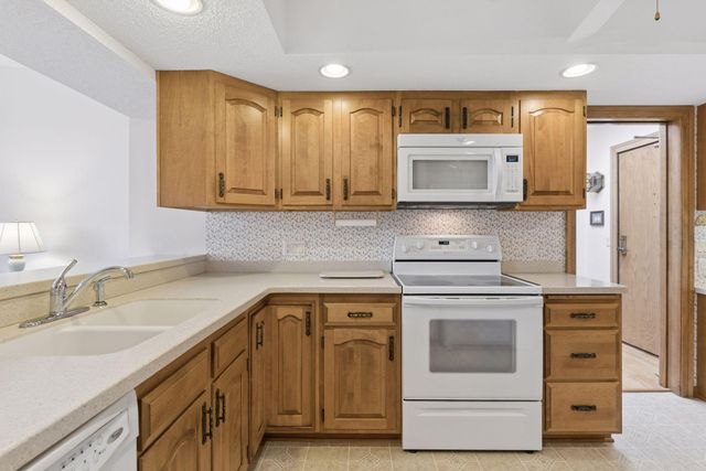 8430 Pennsylvania Road 311, Bloomington, MN 55438