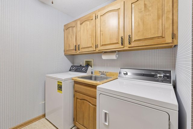 8430 Pennsylvania Road 311, Bloomington, MN 55438