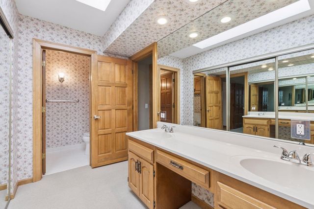 8430 Pennsylvania Road 311, Bloomington, MN 55438