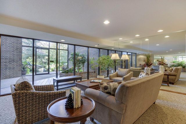 8430 Pennsylvania Road 311, Bloomington, MN 55438