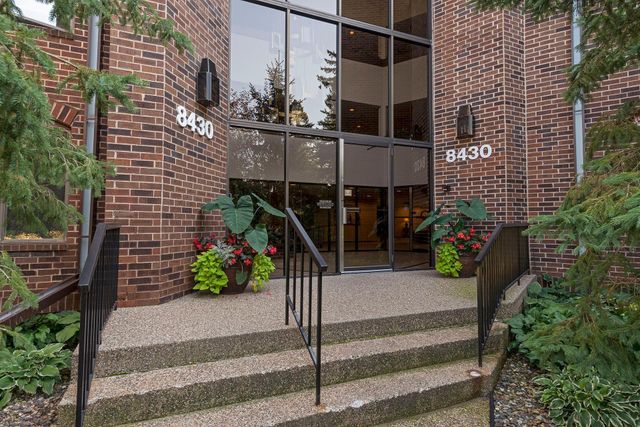 8430 Pennsylvania Road 311, Bloomington, MN 55438