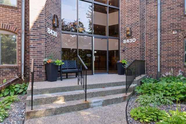 8430 Pennsylvania Road 311, Bloomington, MN 55438