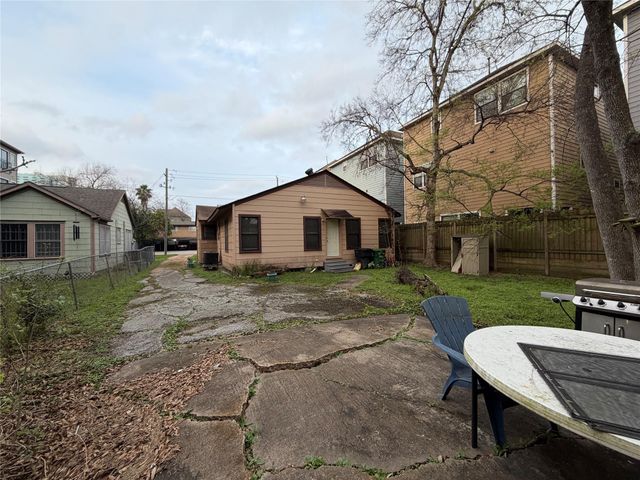2406 Charleston Street, Houston, TX 77021