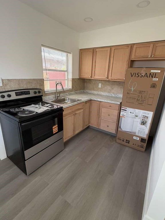 2316 Madison St 6, Hollywood, FL 33020