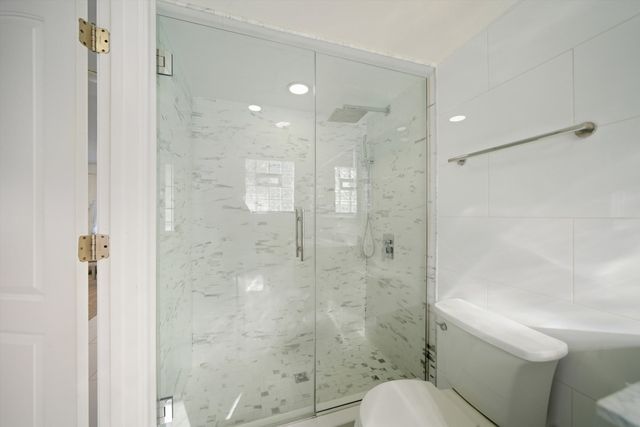 606 S Arlington Heights Road, Arlington Heights, IL 60005