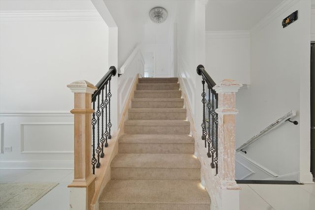 606 S Arlington Heights Road, Arlington Heights, IL 60005