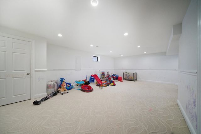 606 S Arlington Heights Road, Arlington Heights, IL 60005