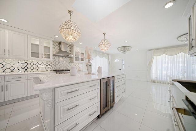 606 S Arlington Heights Road, Arlington Heights, IL 60005