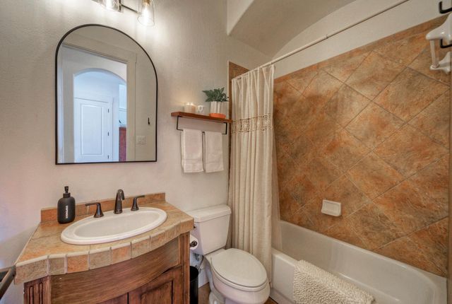 1902 Lakeway BLVD, Lakeway, TX 78734