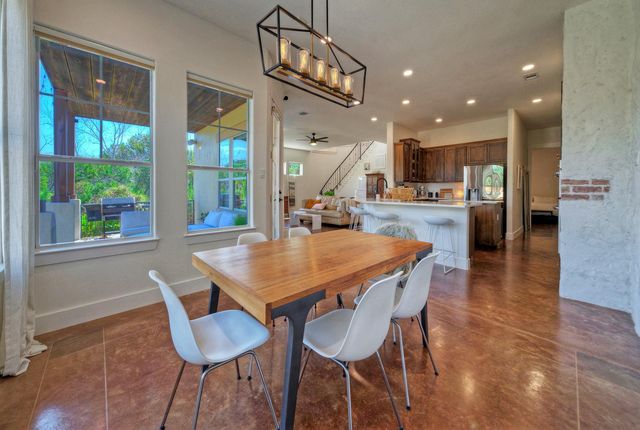 1902 Lakeway BLVD, Lakeway, TX 78734