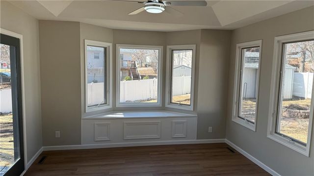 22 Locust Lane, Warrensburg, MO 64093