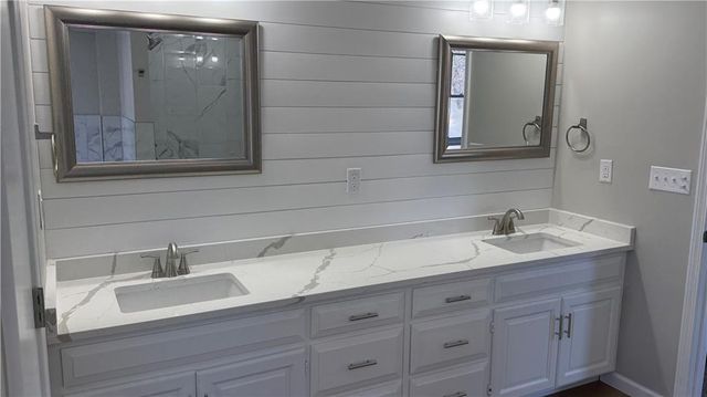 22 Locust Lane, Warrensburg, MO 64093