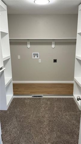 22 Locust Lane, Warrensburg, MO 64093