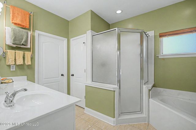 7211 Lauren Lane, Olive Branch, MS 38654