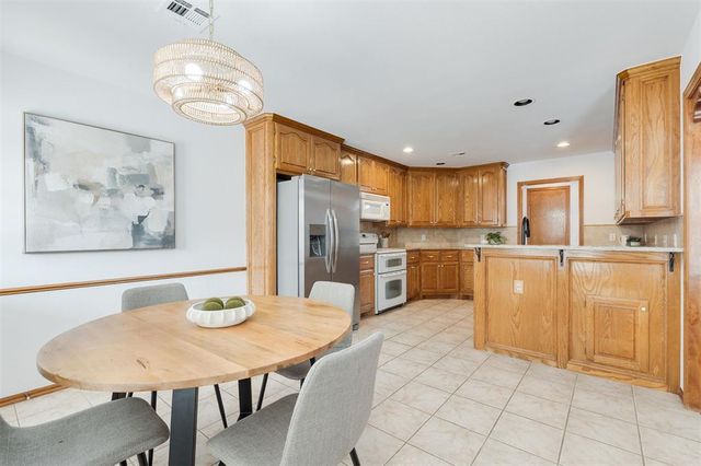 216 SW 140th Terrace, Oklahoma City, OK 73170