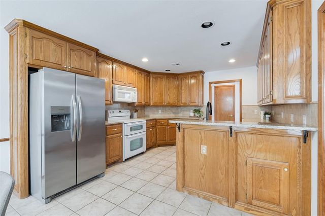 216 SW 140th Terrace, Oklahoma City, OK 73170