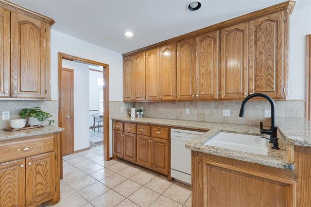216 SW 140th Terrace, Oklahoma City, OK 73170